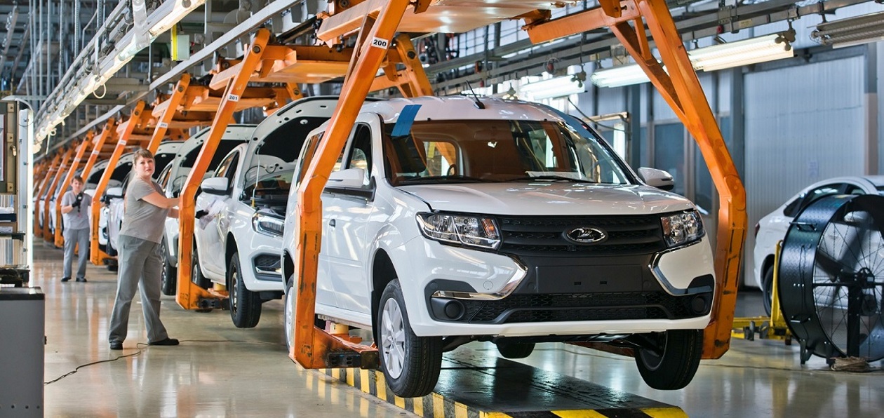 «АвтоВАЗ» перезапустил производство Lada Largus